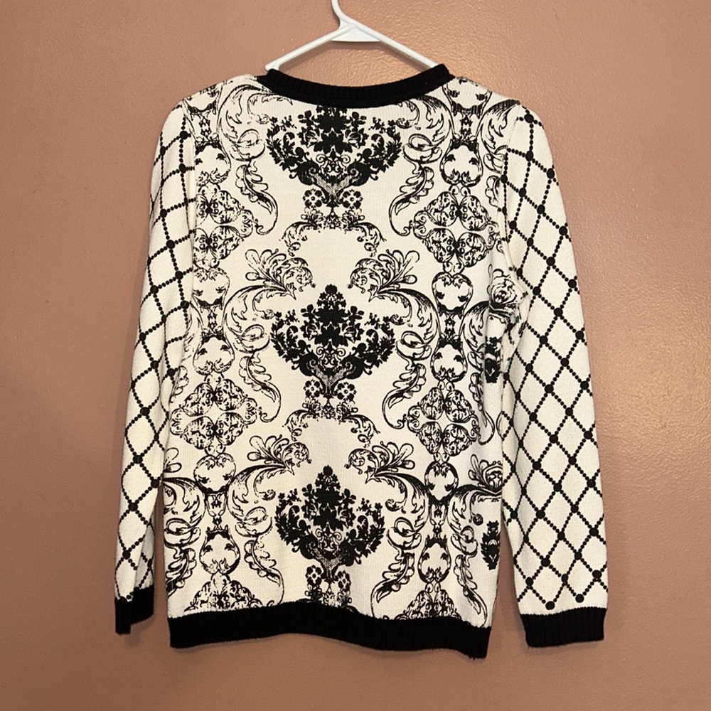 WOMANS ARMAZEN SMALL SWEATER - Picture 7 of 8